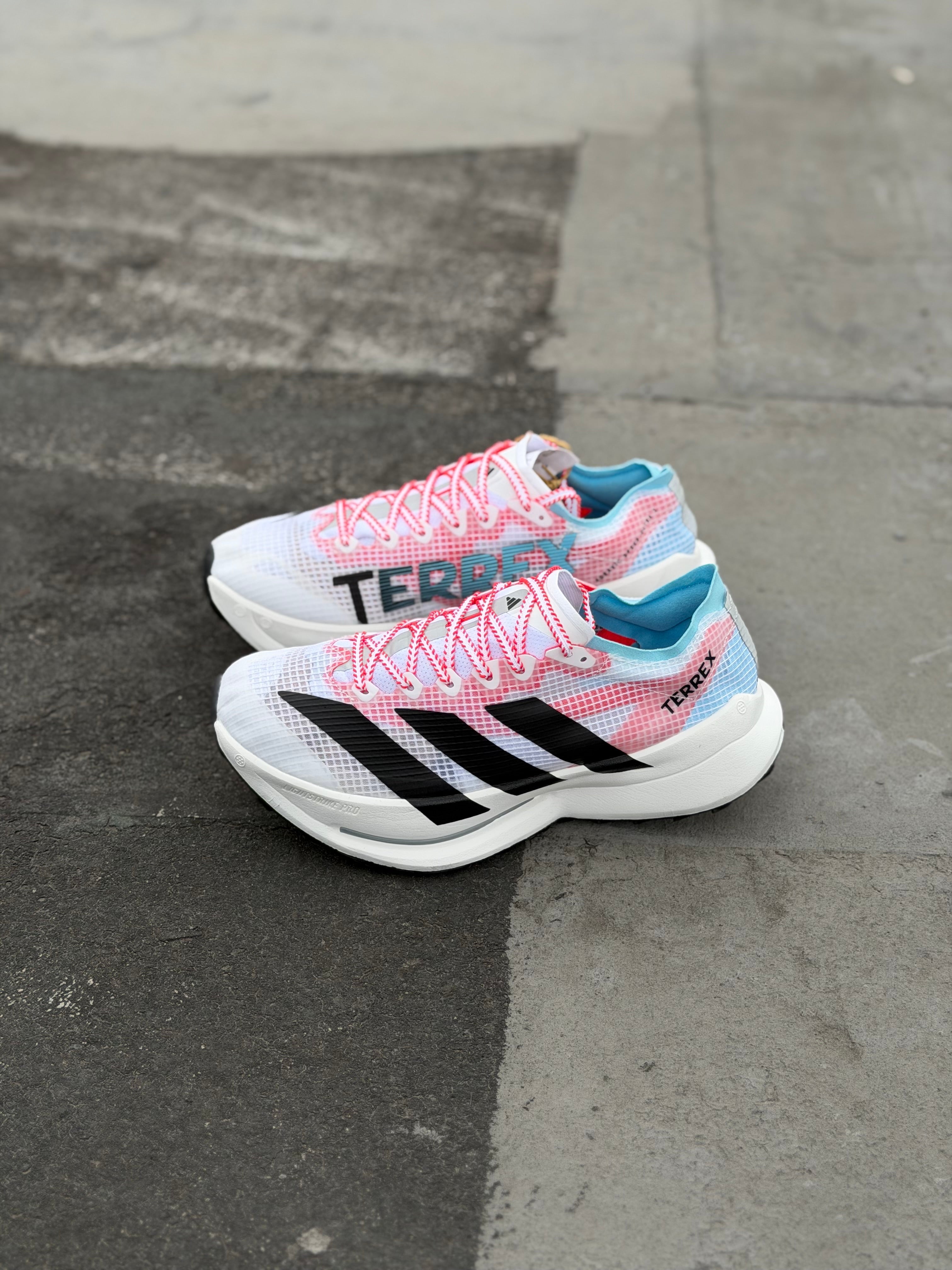 NIKE TERREX