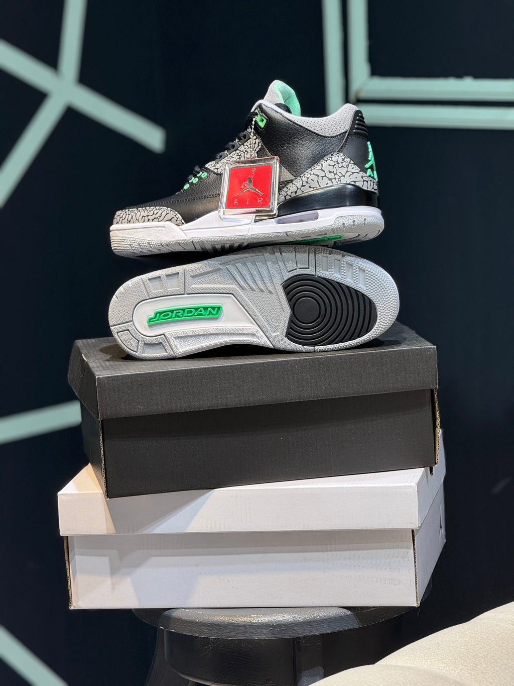 Jordan retro 3 green glow
