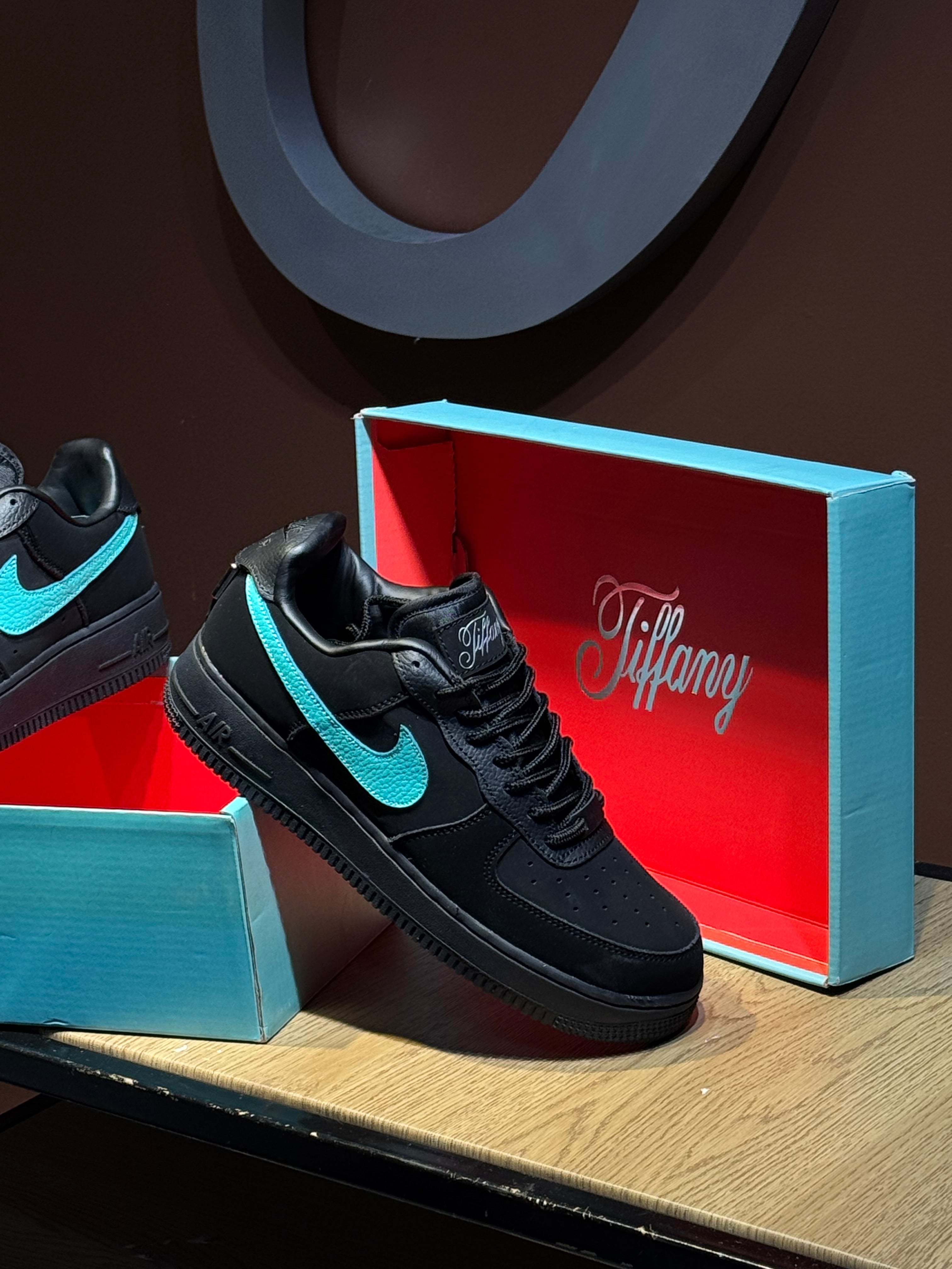 Nike tiffany
