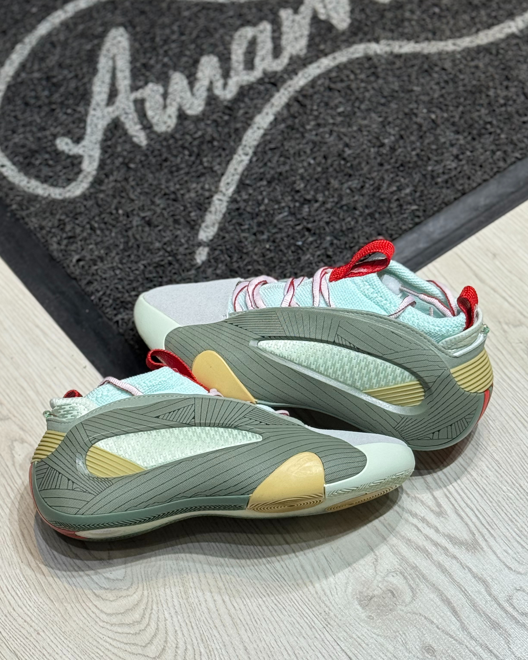 Adidas Harden 8