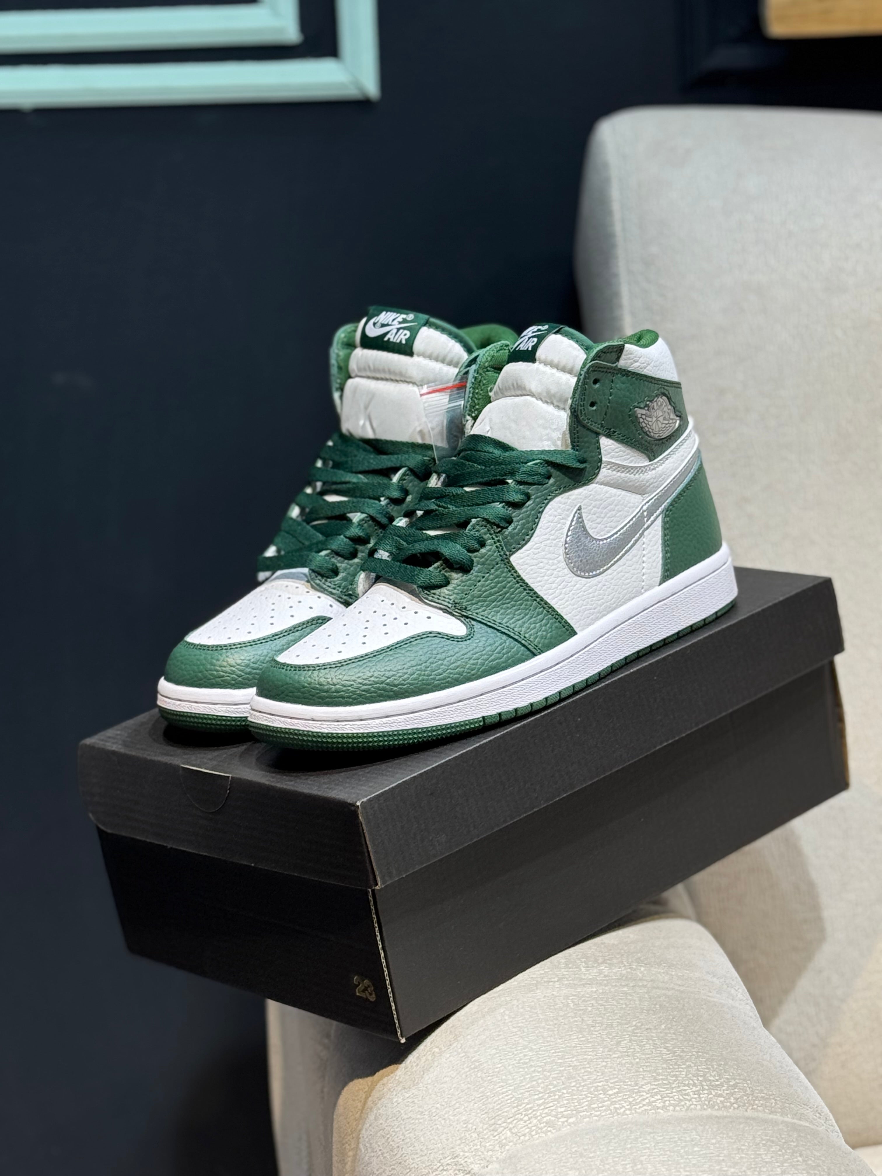Jordan retro 1 gorge green