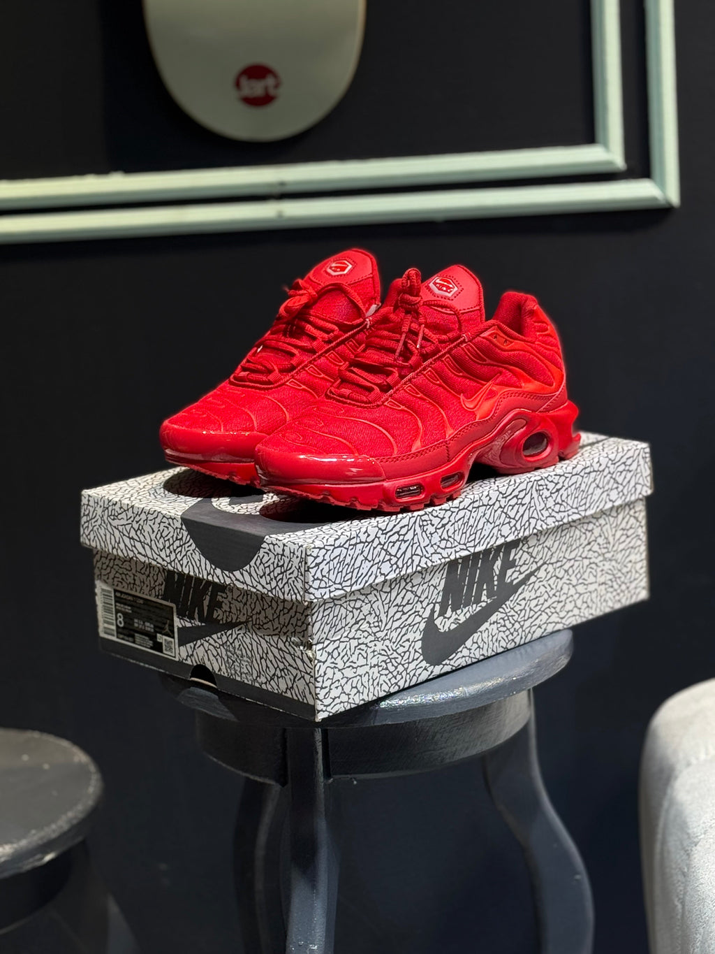 Nike tn red