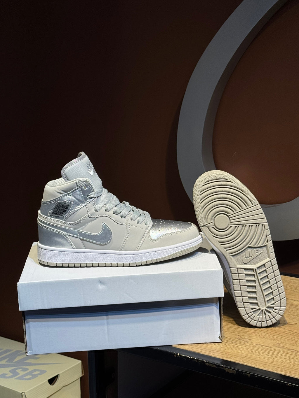 Jordan retro 1 Silver
