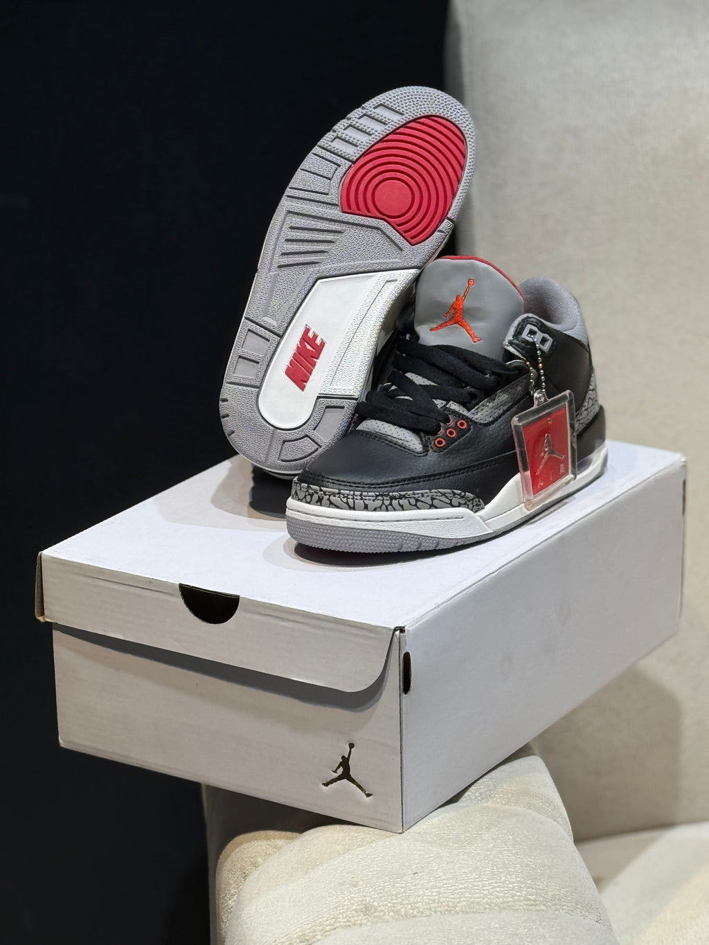Jordan retro 3 black cement