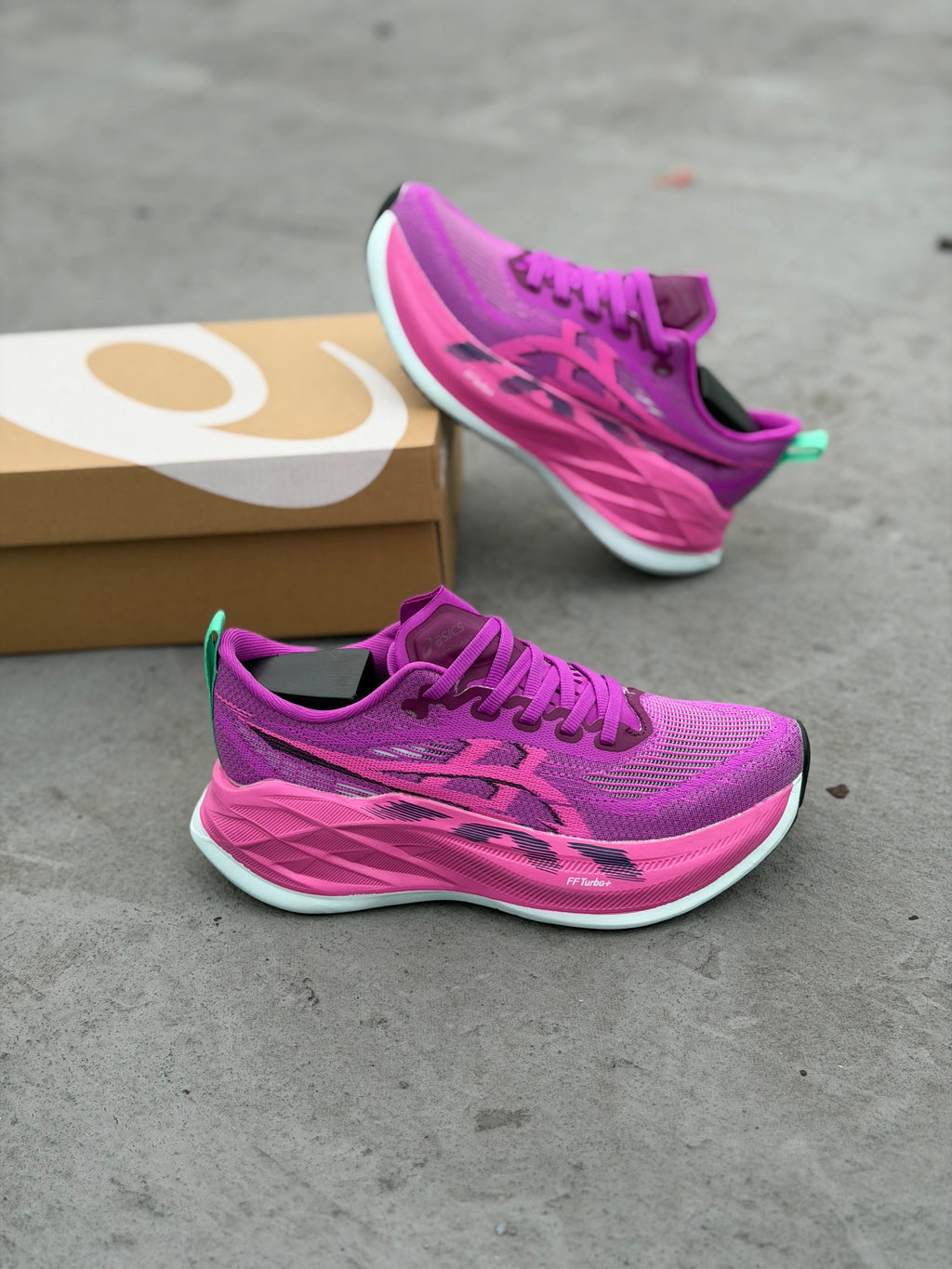 SUPERBLAST FUCSIA