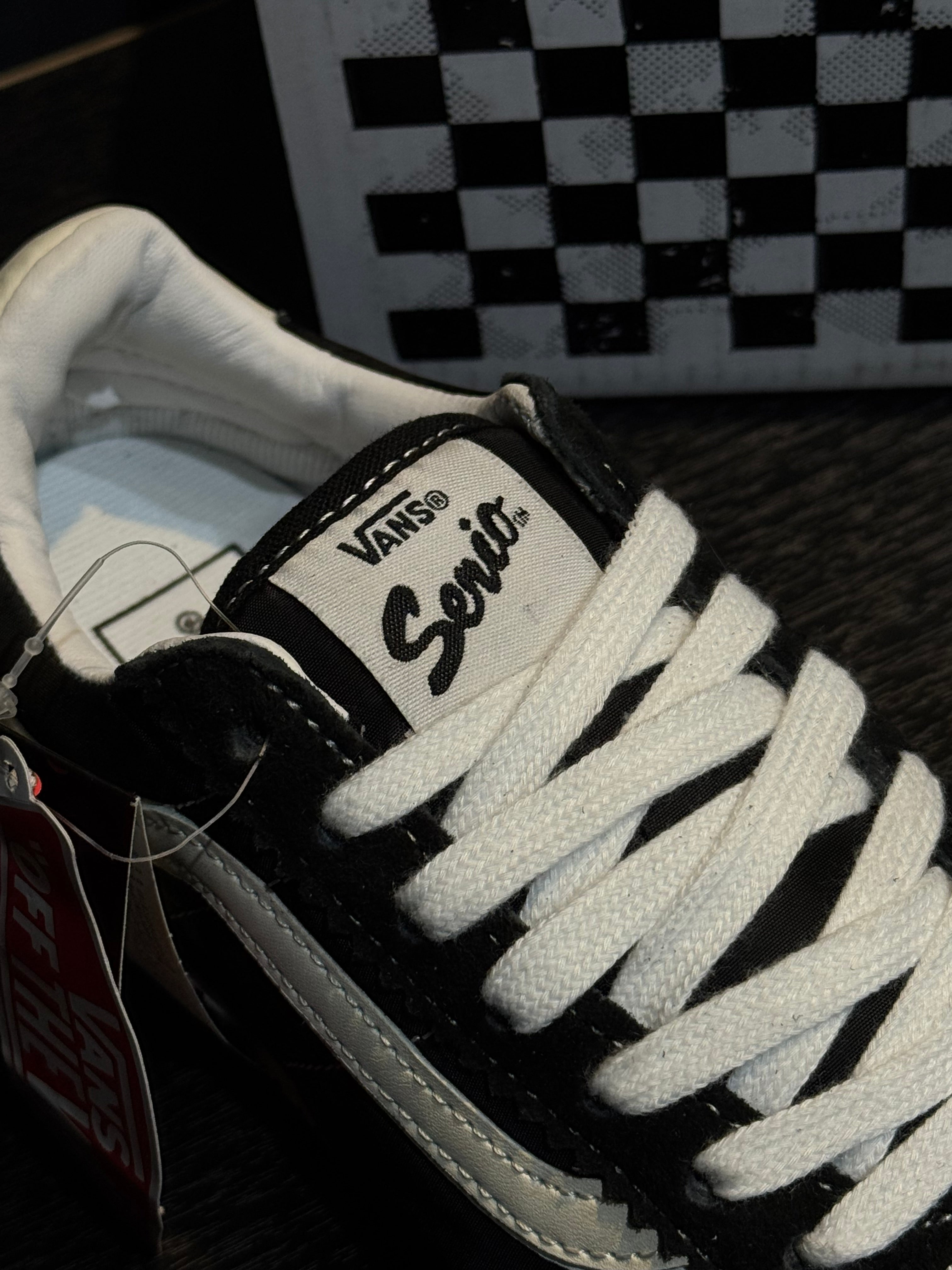 Vans serio