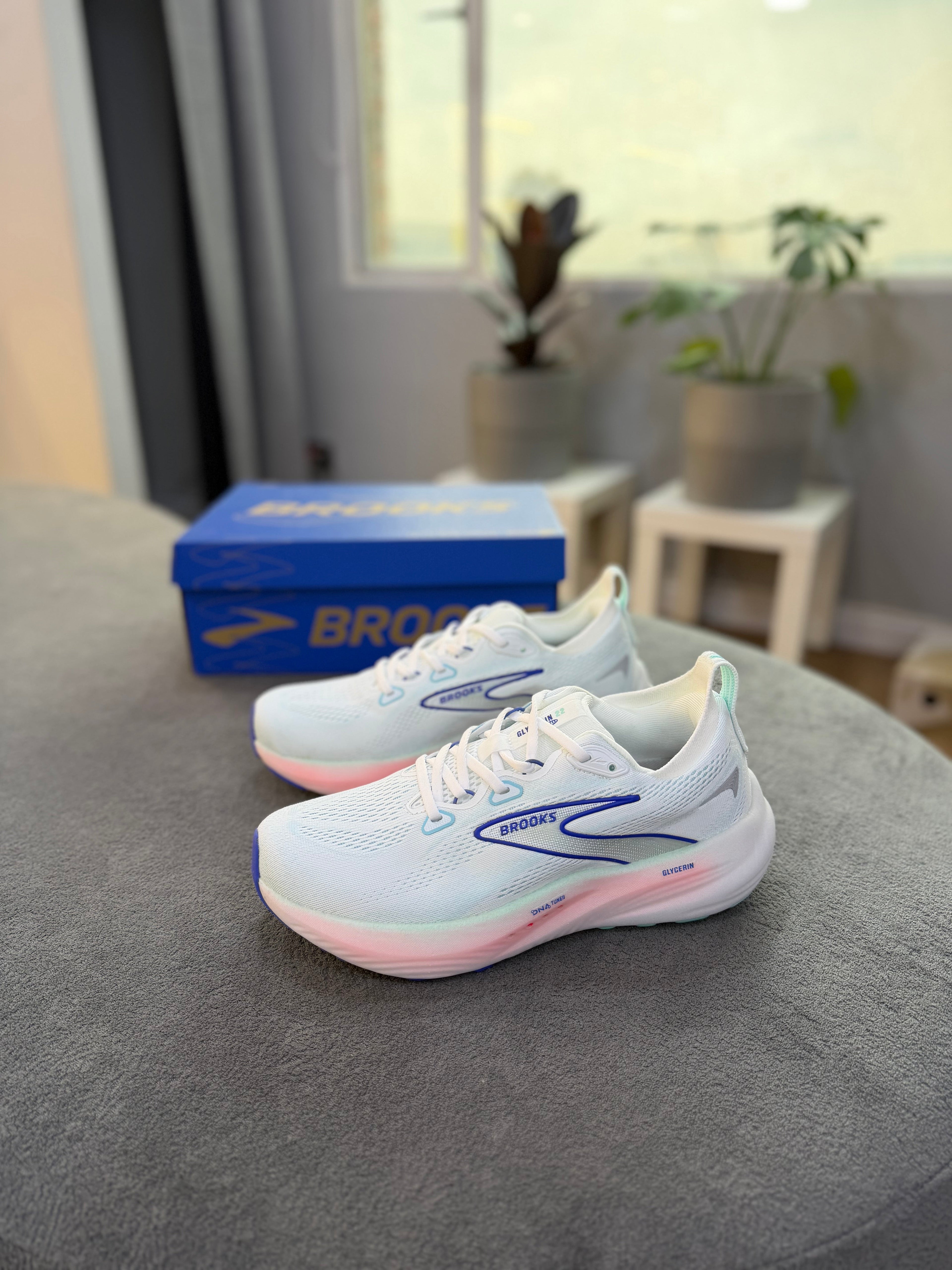 BROOKS BLANCA