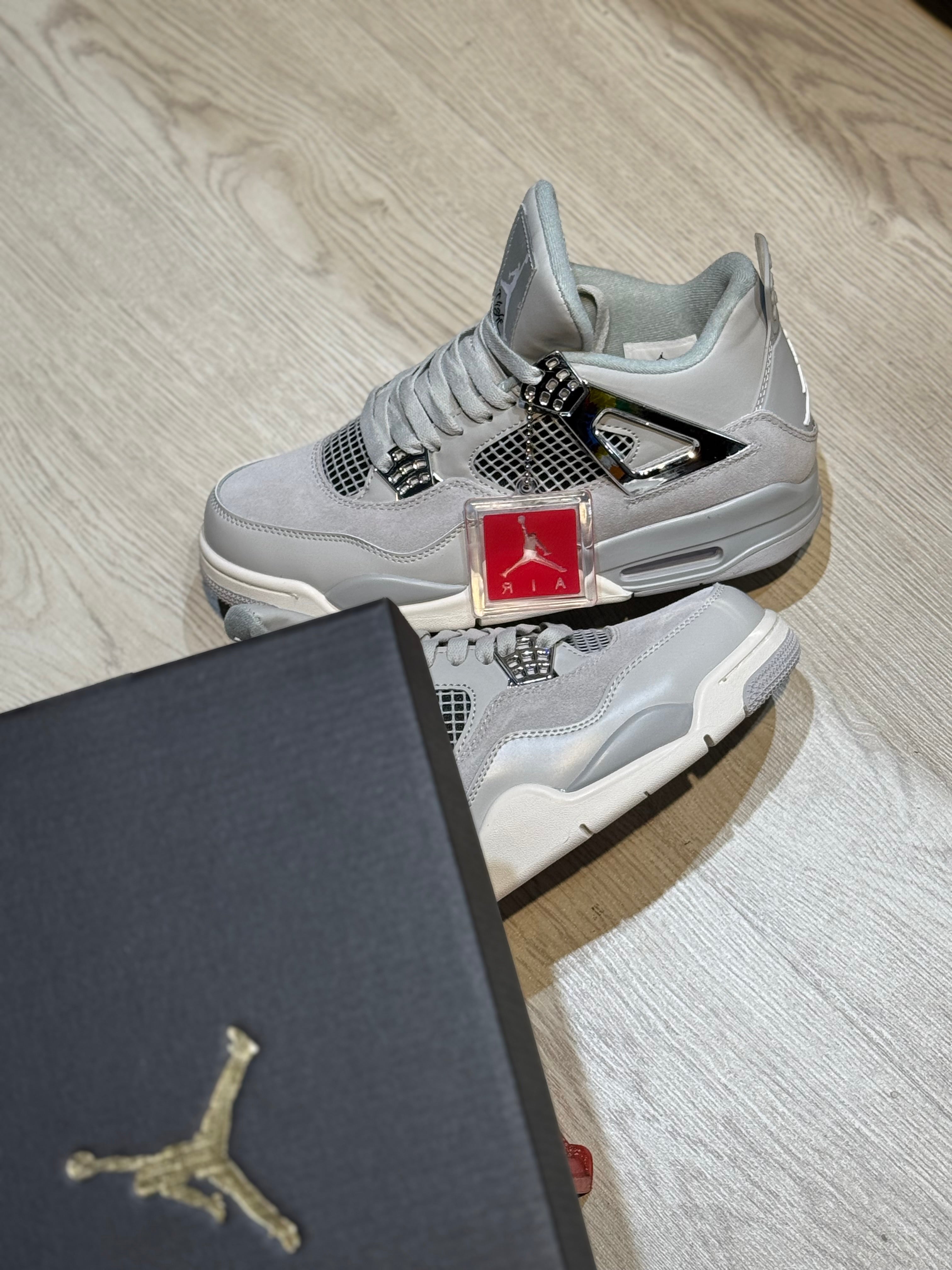 Jordan retro 4 fronzen
