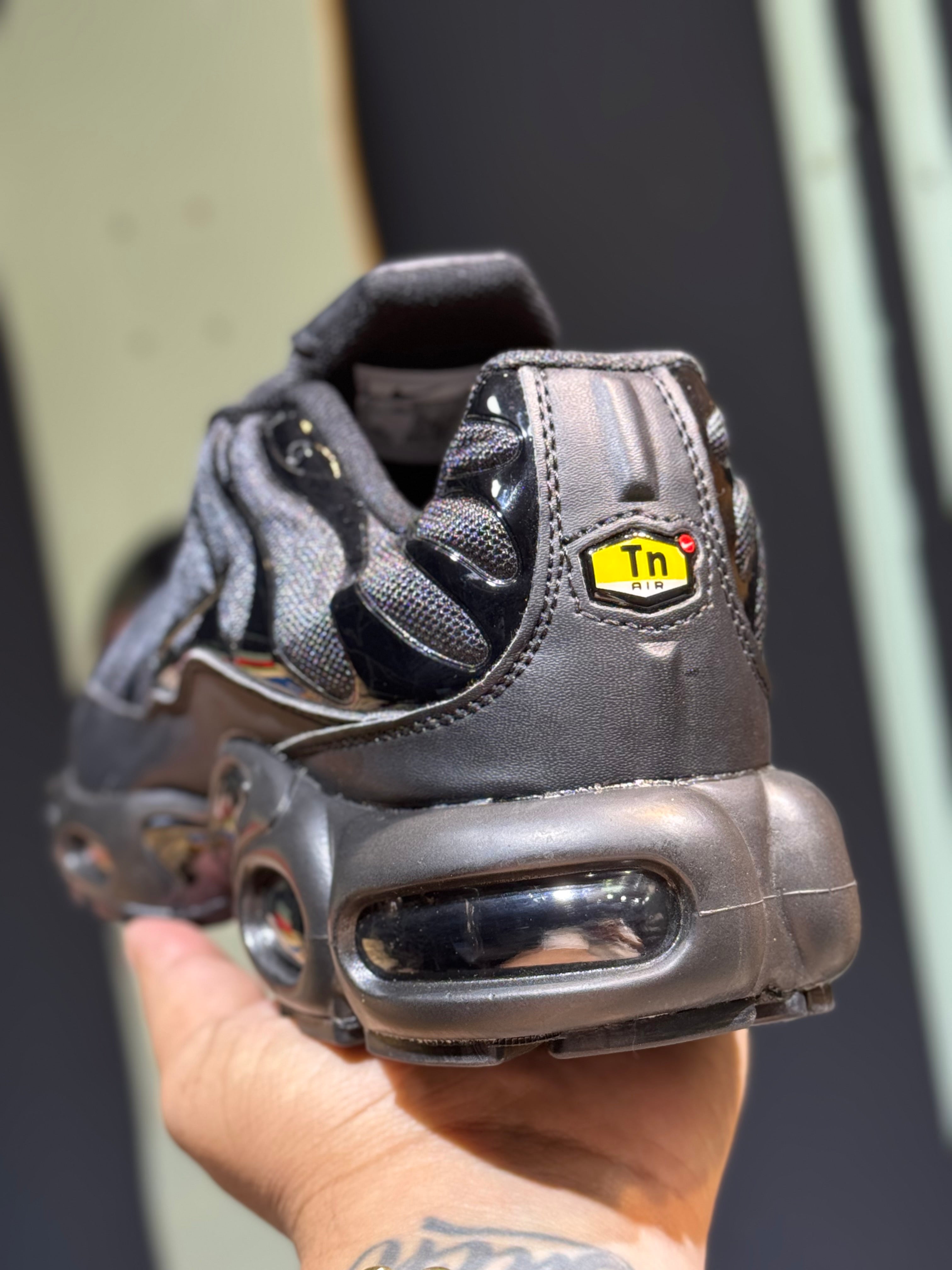 Nike tn black