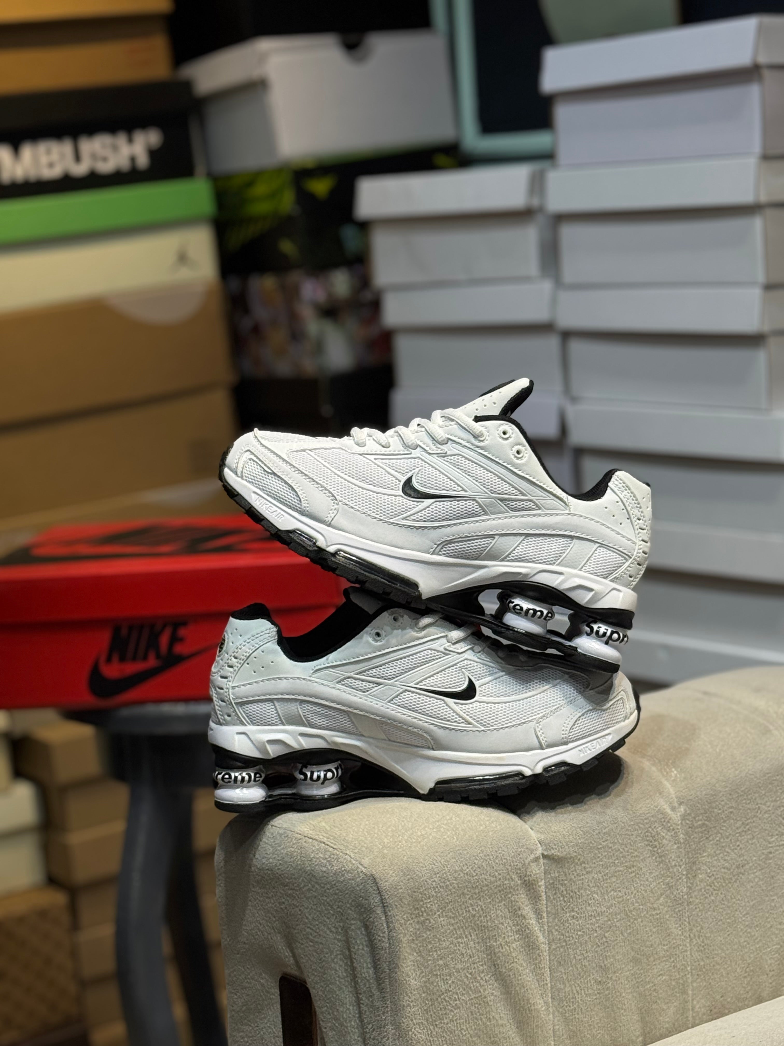 Nike shox x supreme