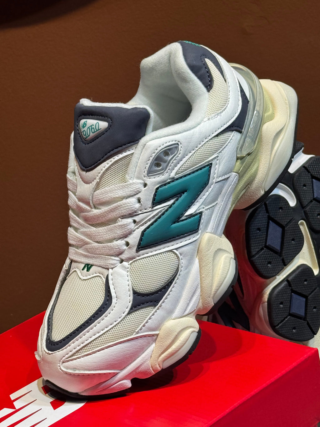 New Balance 9060