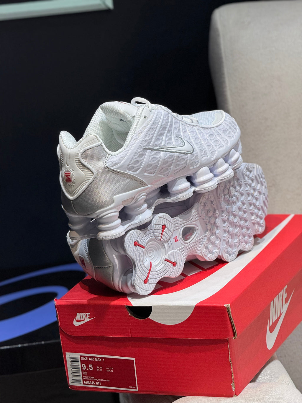 Nike TL