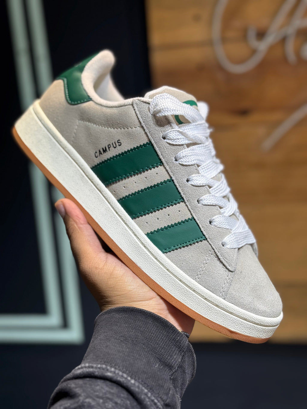 Adidas campus