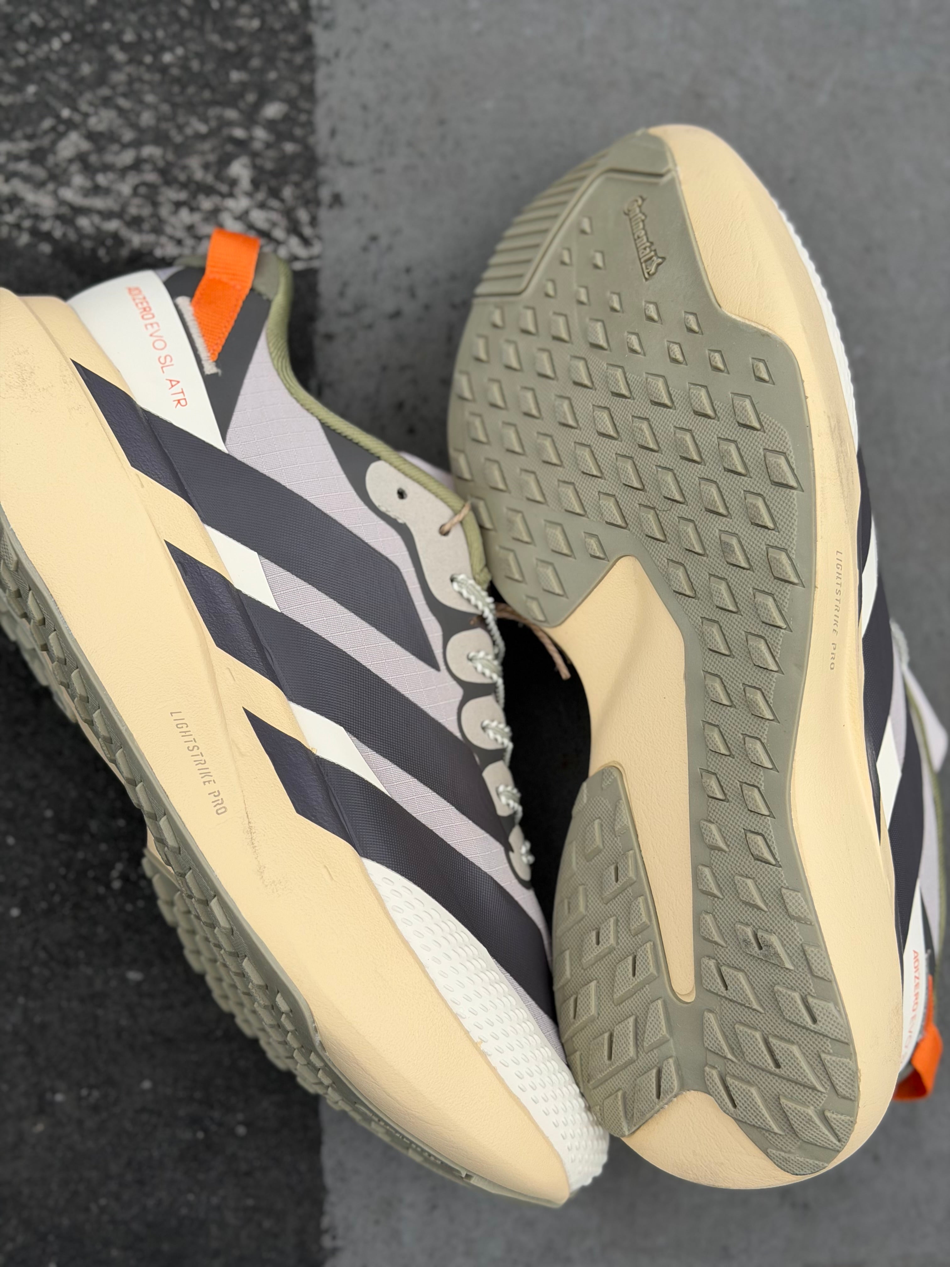 ADIDAS SL