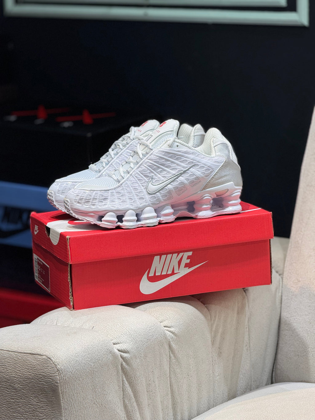 Nike TL