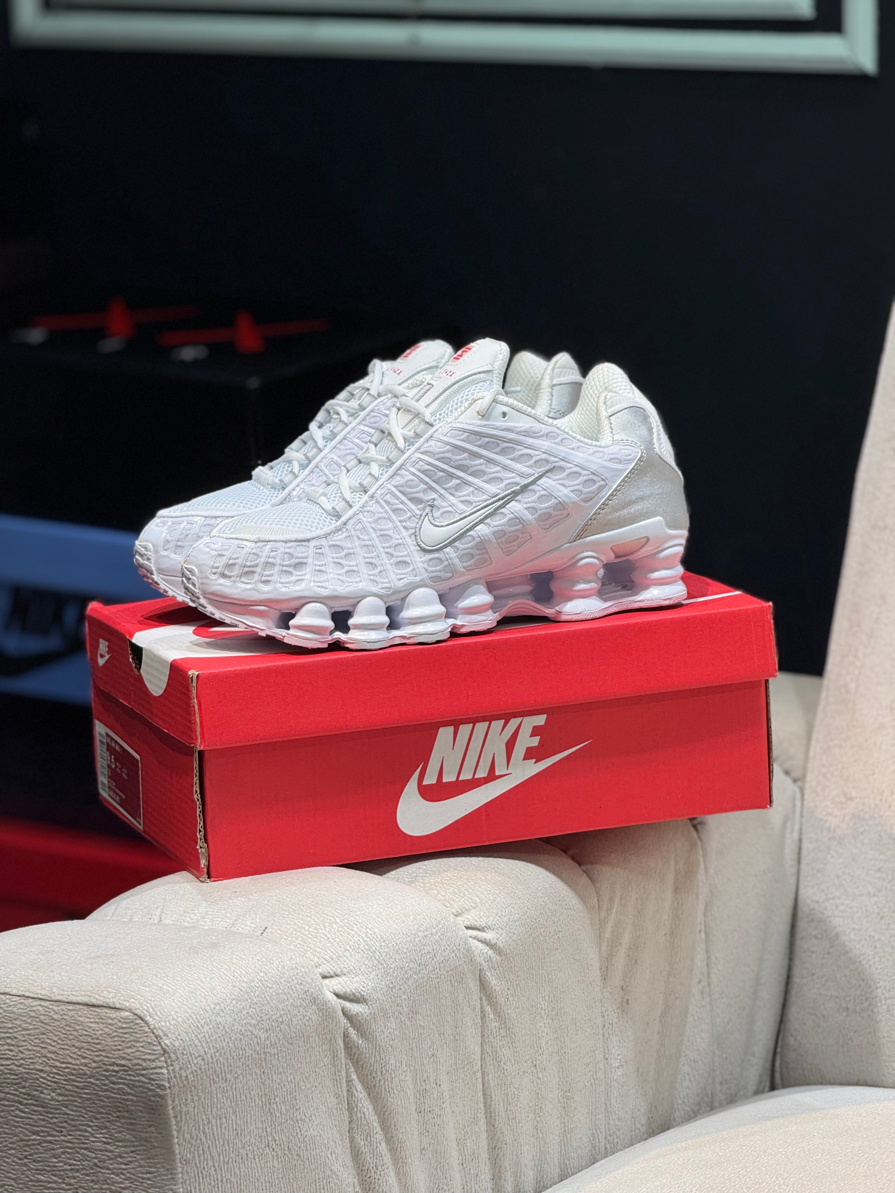 Nike TL