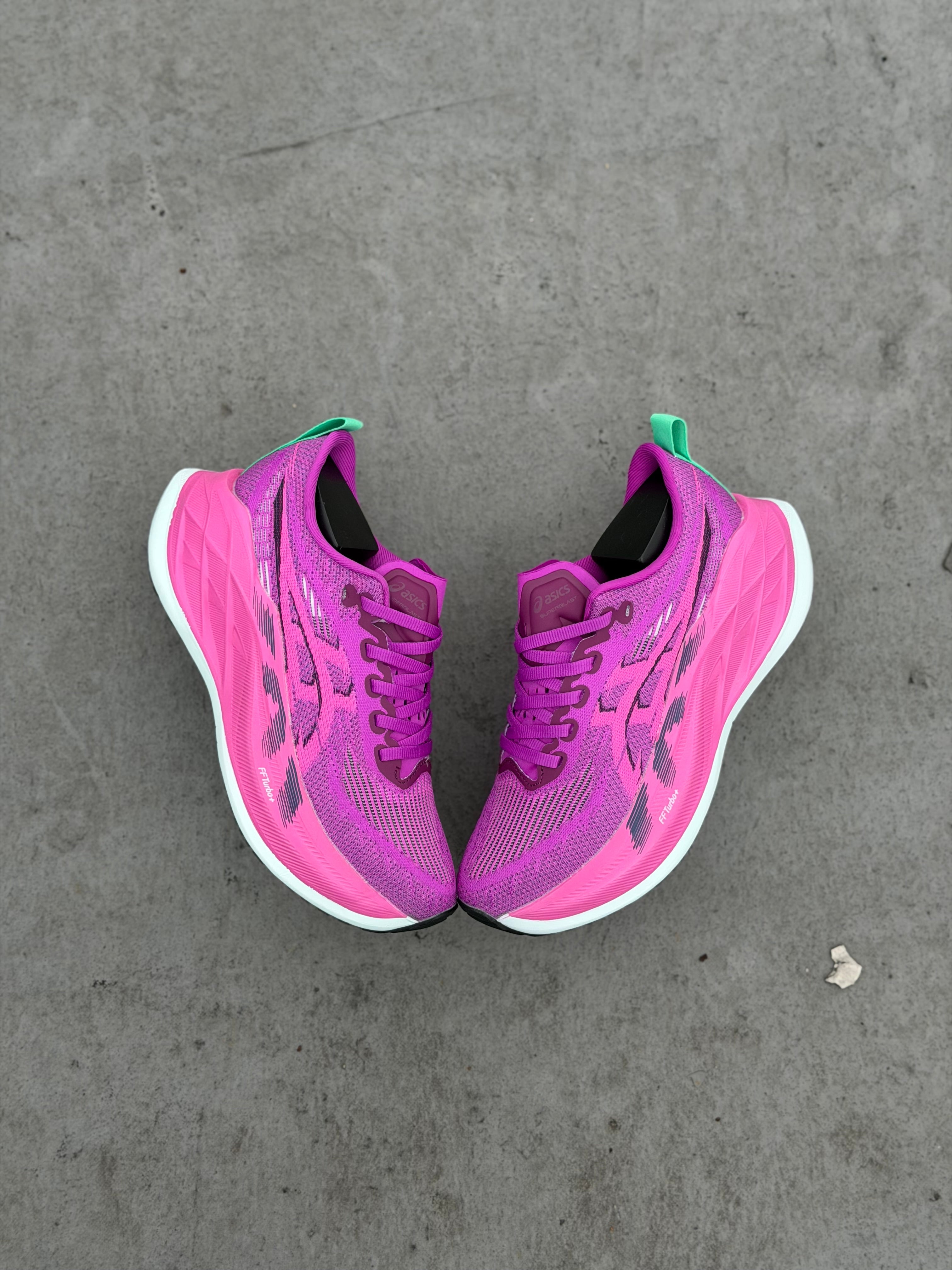 SUPERBLAST FUCSIA