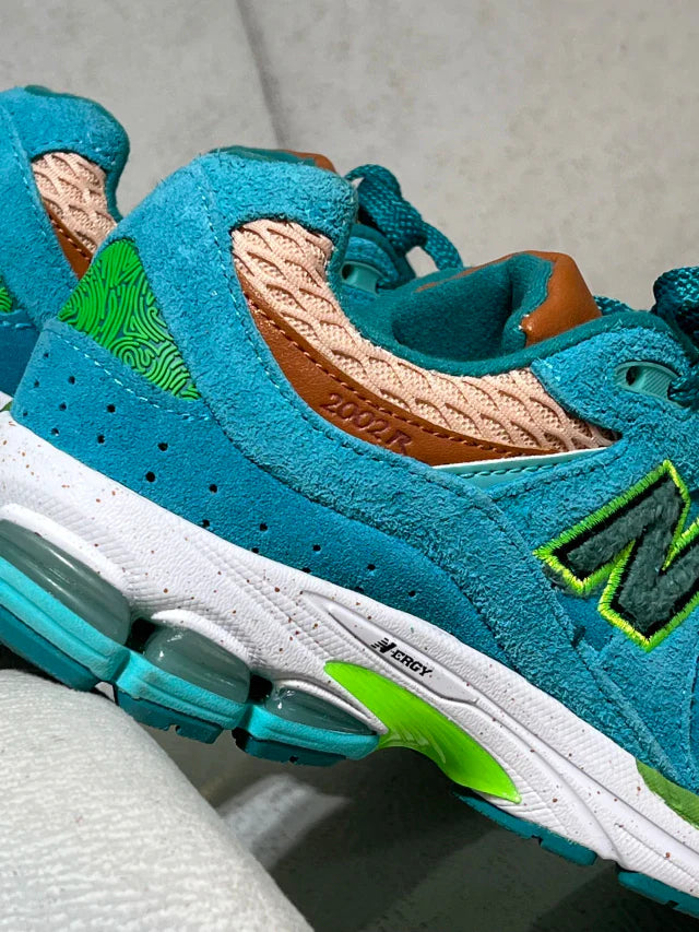 New Balance 2002R