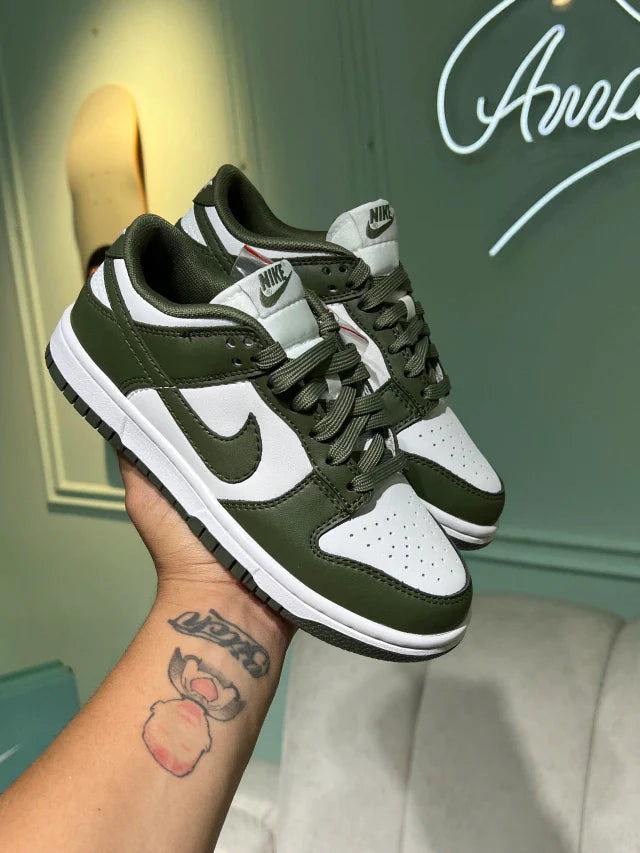 Nike Dunk Low Olive