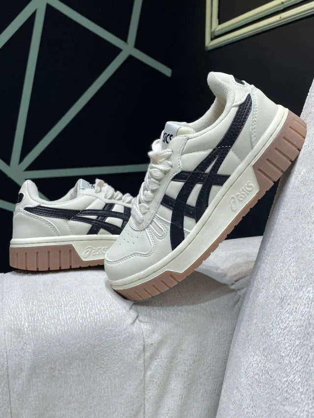 ASICS Court