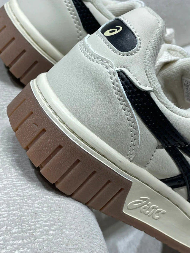 ASICS Court