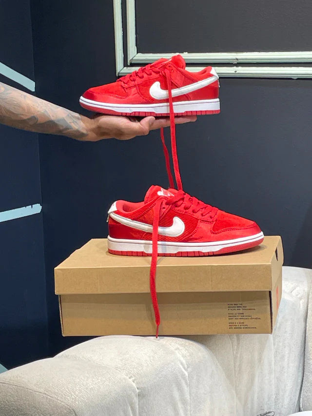 Nike Dunk X San Valentín