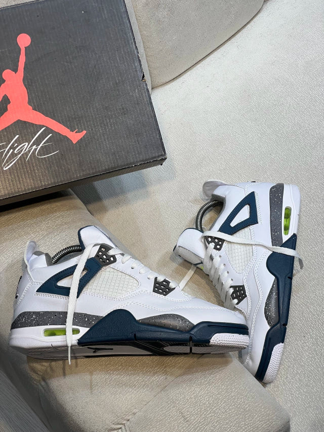 Jordan Retro 4 Military Blue