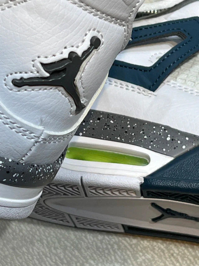 Jordan Retro 4 Military Blue