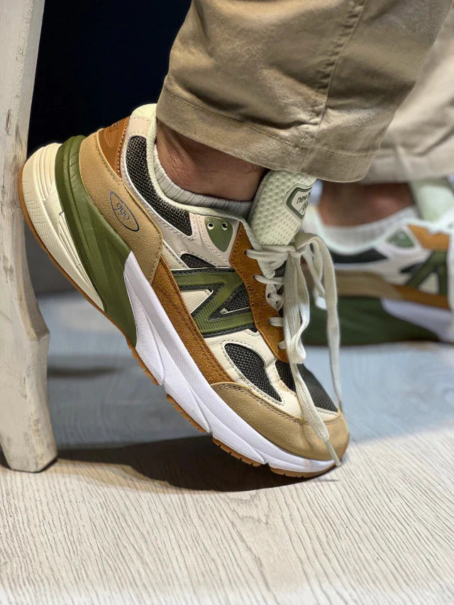 New Balance 990