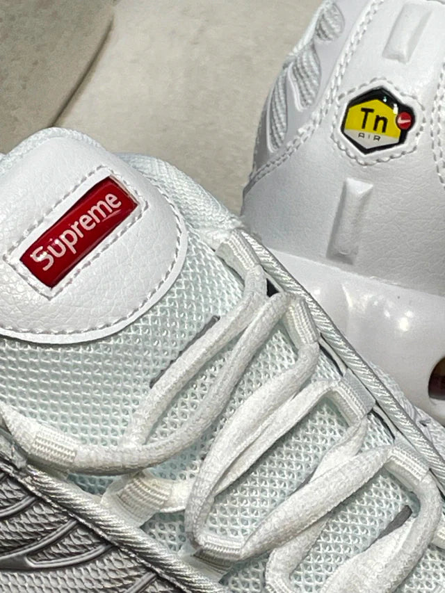 Nike TN x Supreme