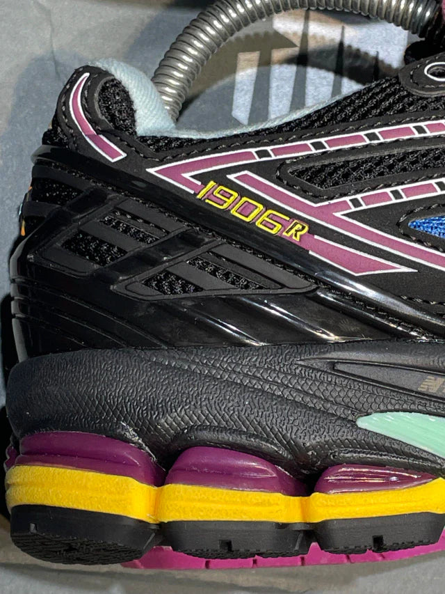 New Balance 1906R
