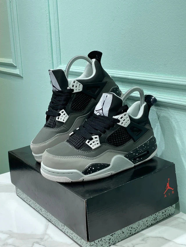 Jordan Retro 4